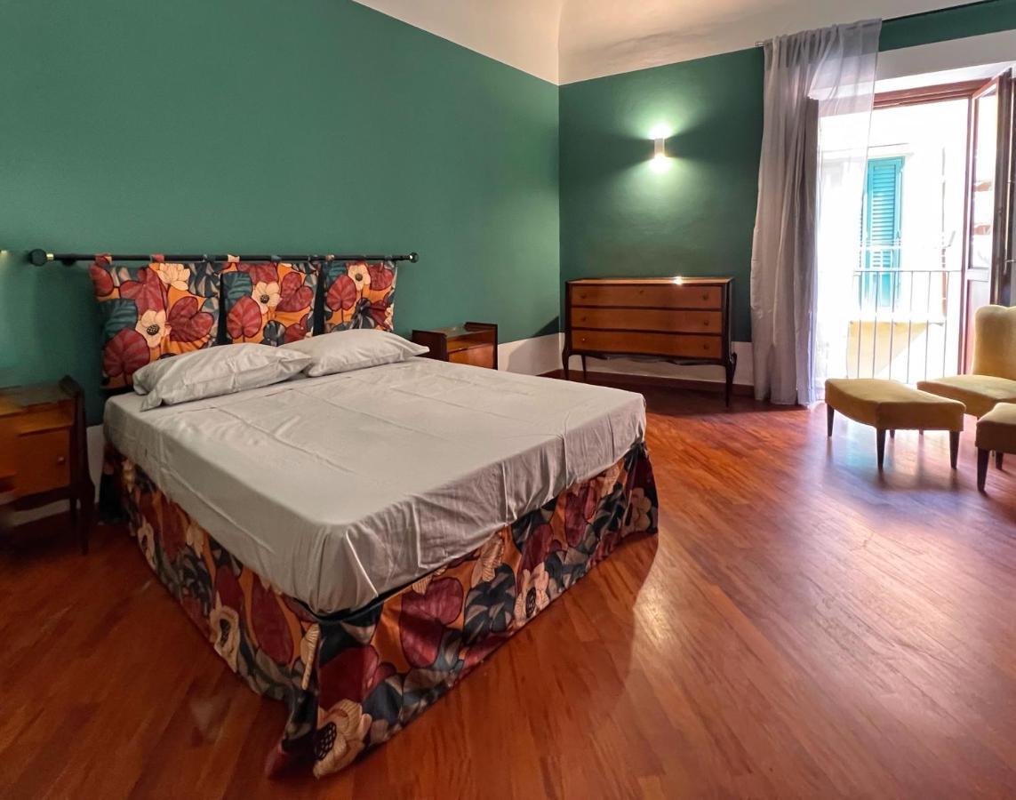 Le Radici Casa Vacanze Palermo Buitenkant foto